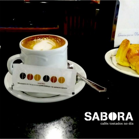 Taza de café con leche Sabora