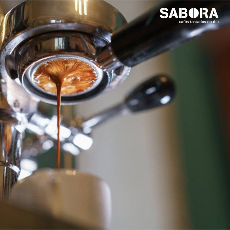 Máquina de café espresso con portafiltro  naked